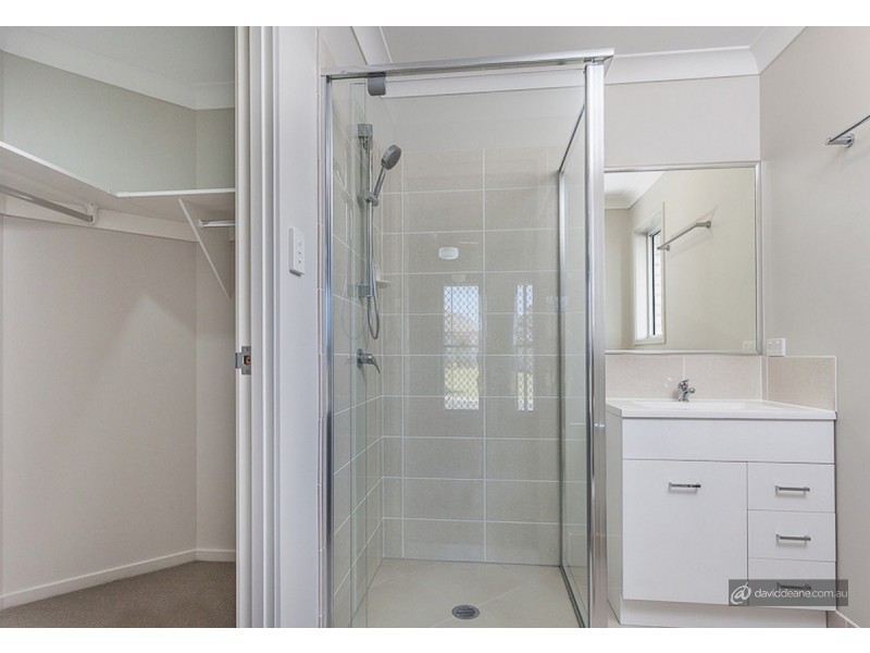 4 Claudia Circuit, Kallangur QLD 4503