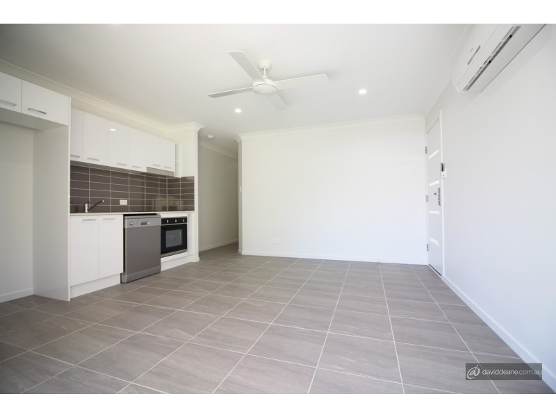 2/17 Hart Street, Lawnton QLD 4501
