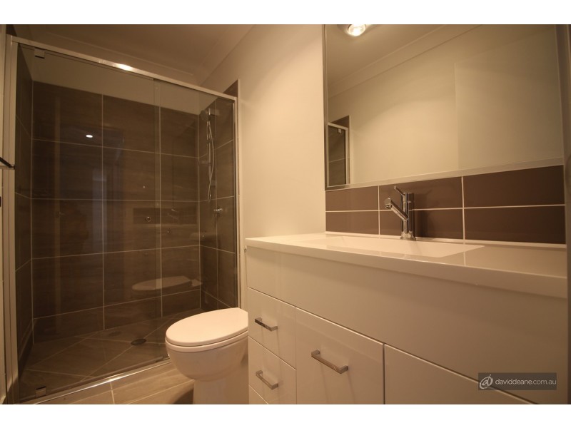 2/17 Hart Street, Lawnton QLD 4501