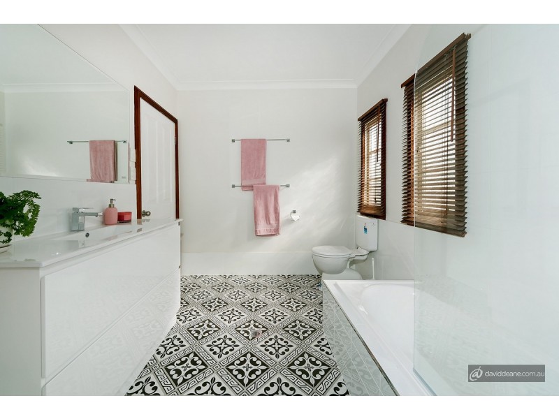 26 Main Avenue, Wavell Heights QLD 4012