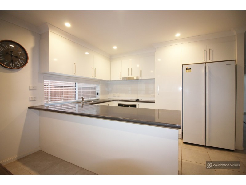 72 Benham Avenue, Kallangur QLD 4503