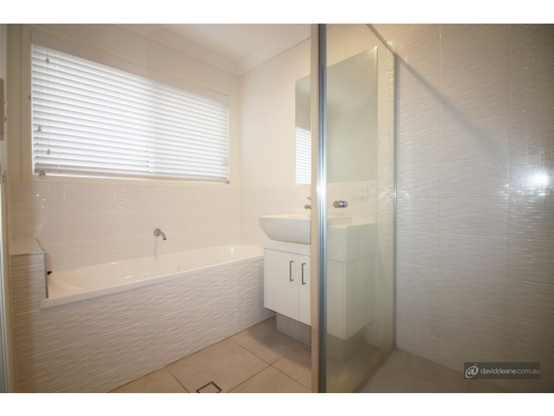 72 Benham Avenue, Kallangur QLD 4503
