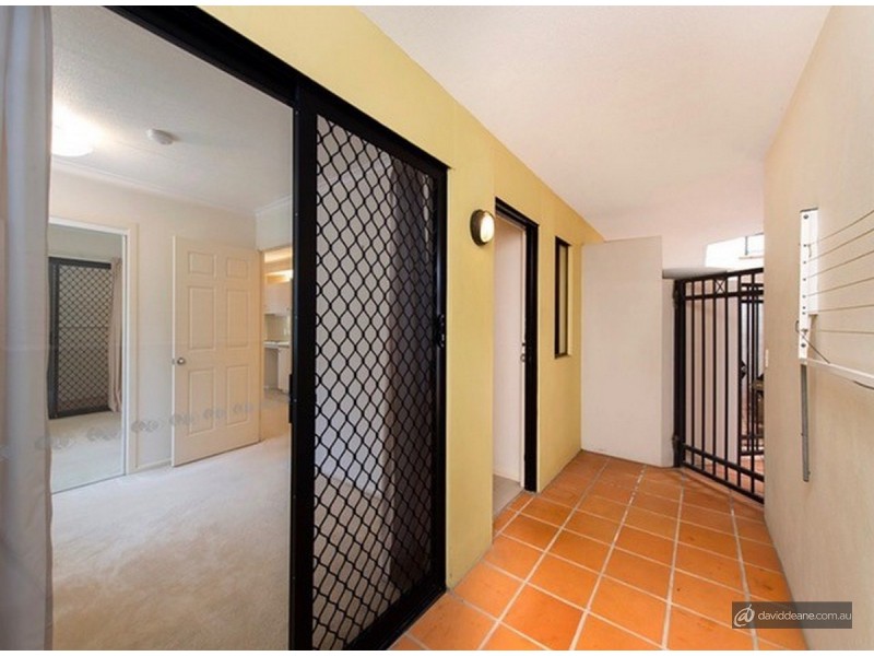 10/5 Heidelberg Street, East Brisbane QLD 4169