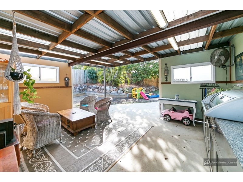 7 Oleron Terrace, Petrie QLD 4502