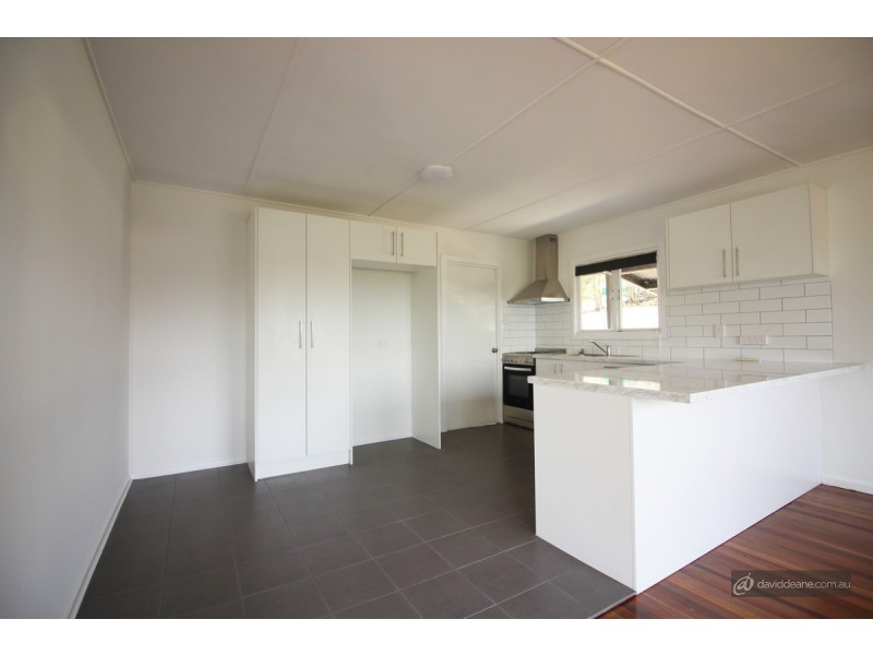 98 Minto Crescent, Arana Hills QLD 4054