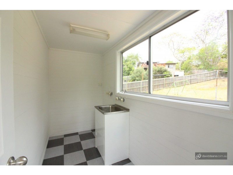 98 Minto Crescent, Arana Hills QLD 4054