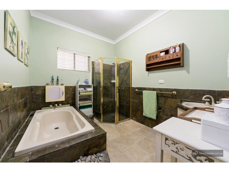 5 Highfield Crescent, Strathpine QLD 4500