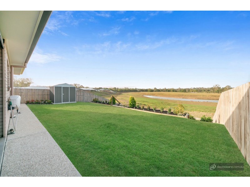 42 Oxbow Crescent, Lawnton QLD 4501