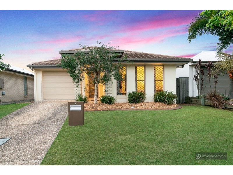 7 Fairy Wren Circuit, Dakabin QLD 4503