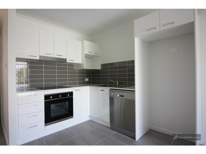 2/47 Grace Street, Scarborough QLD 4020