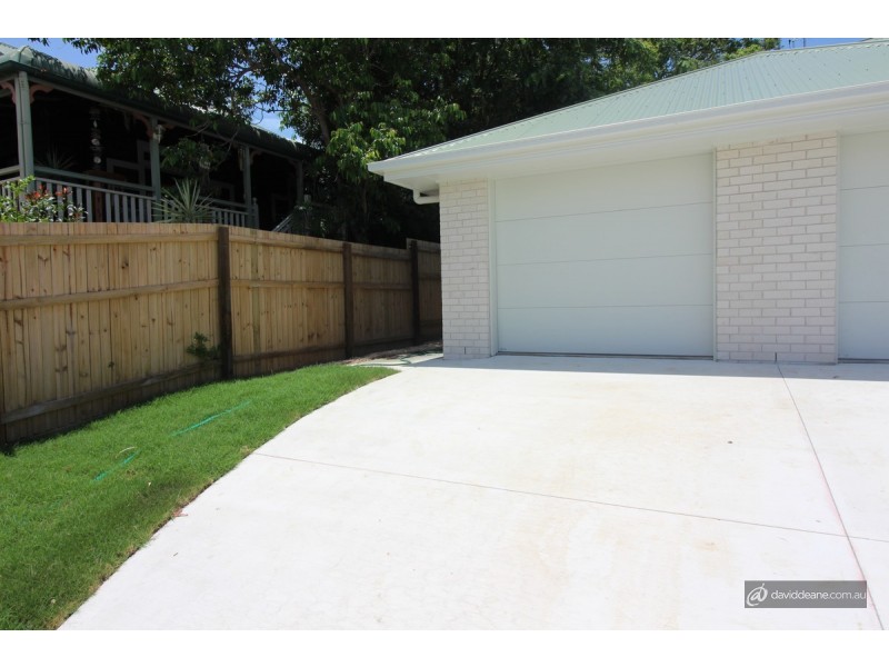 2/2A Lucas Street, Scarborough QLD 4020