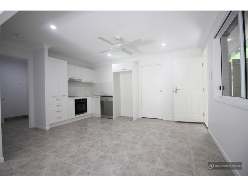 2/2A Lucas Street, Scarborough QLD 4020