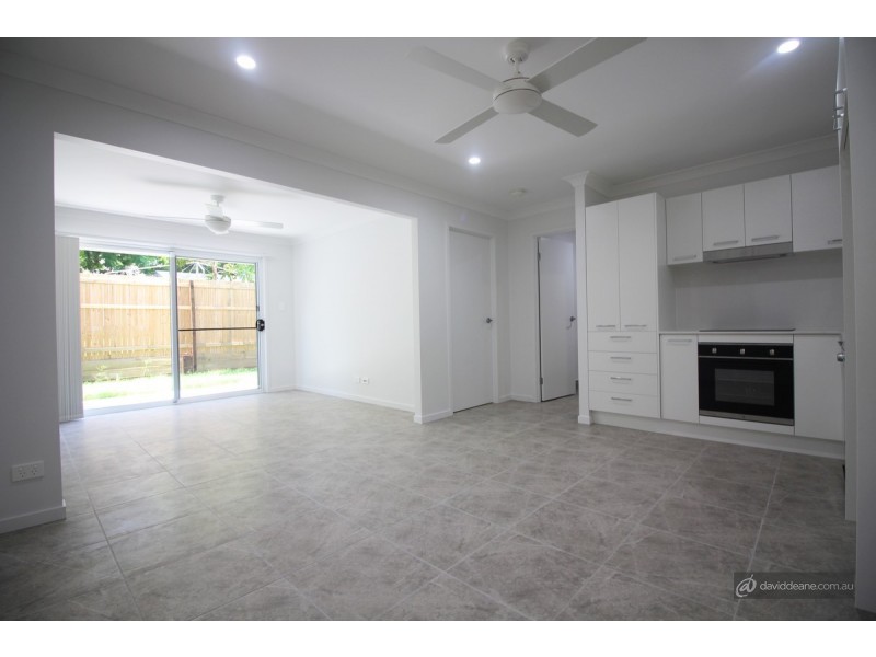 2/2A Lucas Street, Scarborough QLD 4020