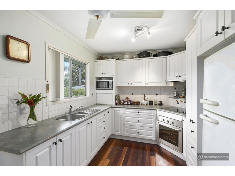 20 Chaucer Parade, Strathpine QLD 4500