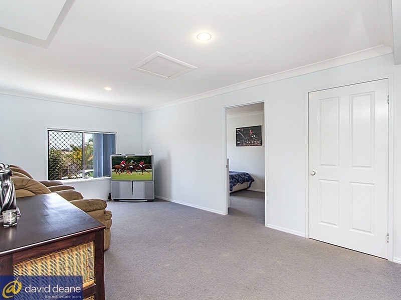 28 Mowbray Court, Kallangur QLD 4503