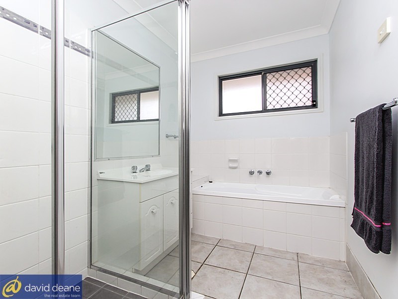 28 Mowbray Court, Kallangur QLD 4503