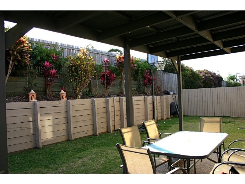 28 Mowbray Court, Kallangur QLD 4503