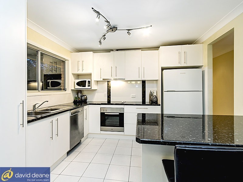 10 Allsop Street, Lawnton QLD 4501