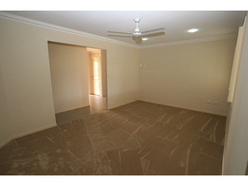 Rothwell QLD 4022