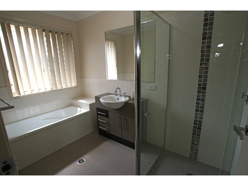Rothwell QLD 4022