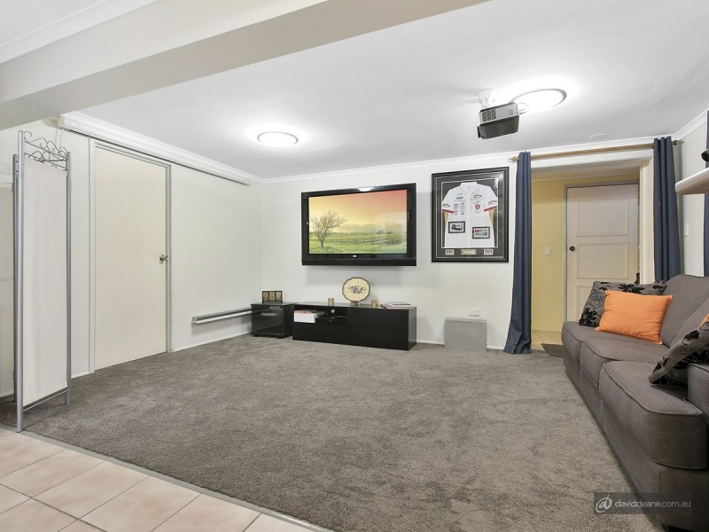 18 Colonial Drive, Lawnton QLD 4501