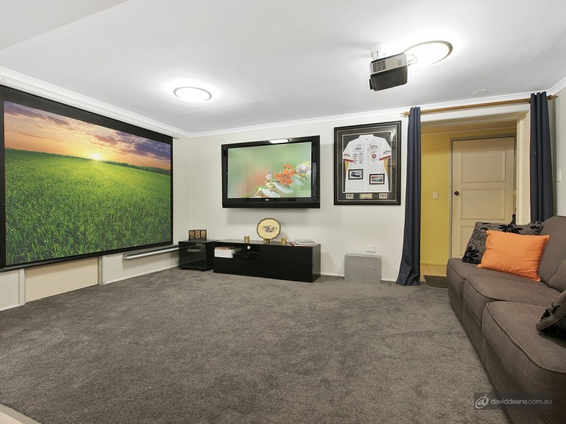 18 Colonial Drive, Lawnton QLD 4501