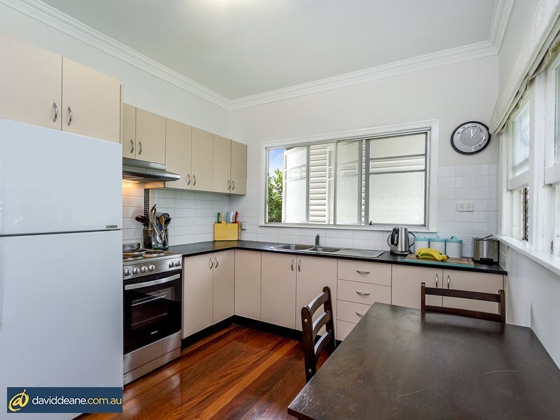 26 Hedge St, Strathpine QLD 4500