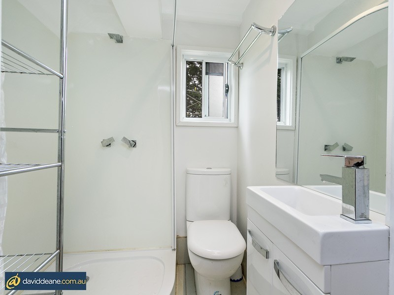 26 Hedge St, Strathpine QLD 4500