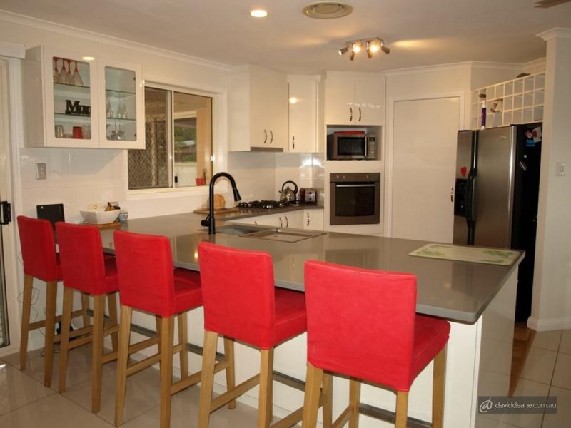 22 Inverpine Court, Petrie QLD 4502