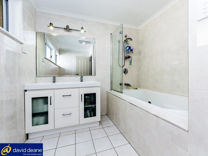 18 Comino St, Strathpine QLD 4500
