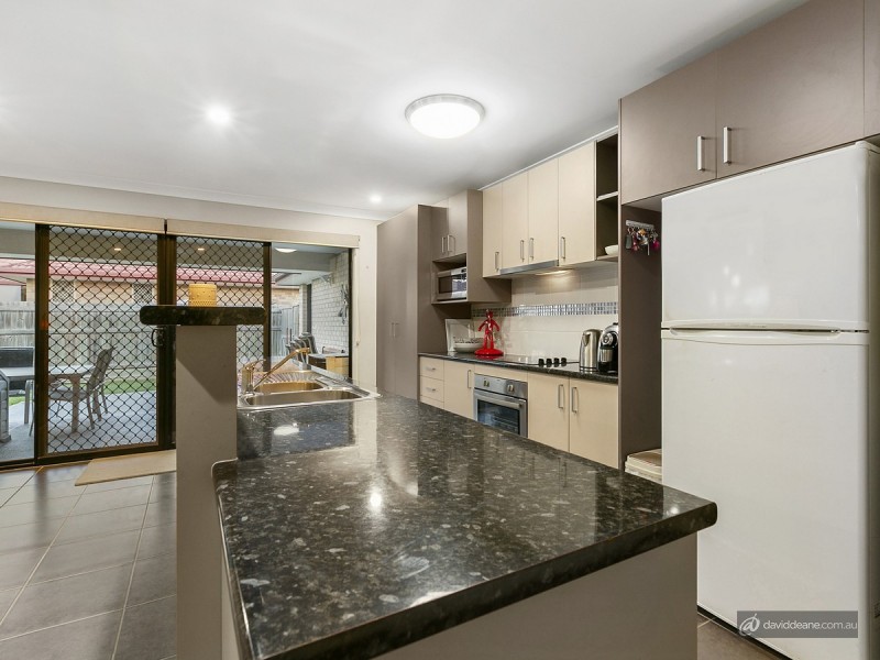 111 Kurrajong Drive, Warner QLD 4500