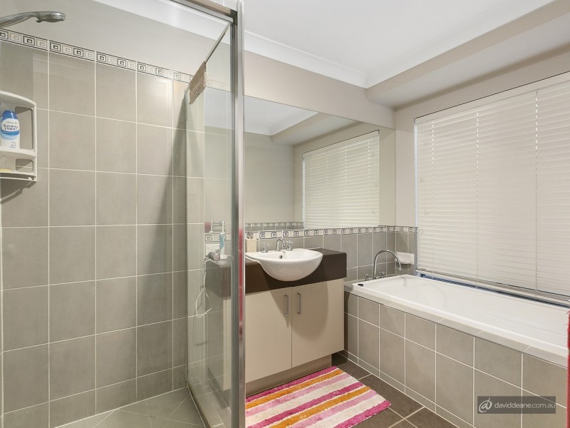 111 Kurrajong Drive, Warner QLD 4500