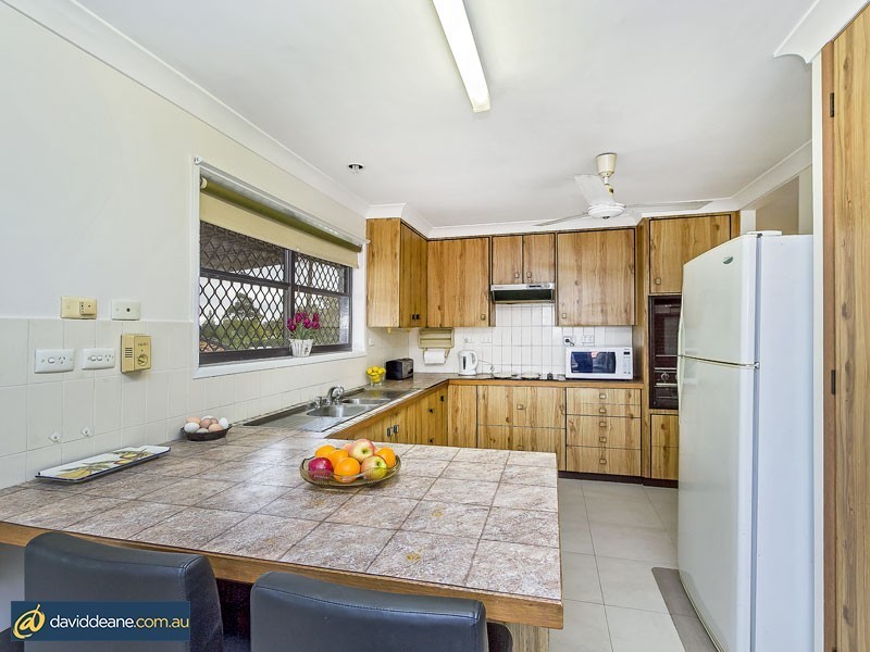 21 Bordeau Cres, Petrie QLD 4502