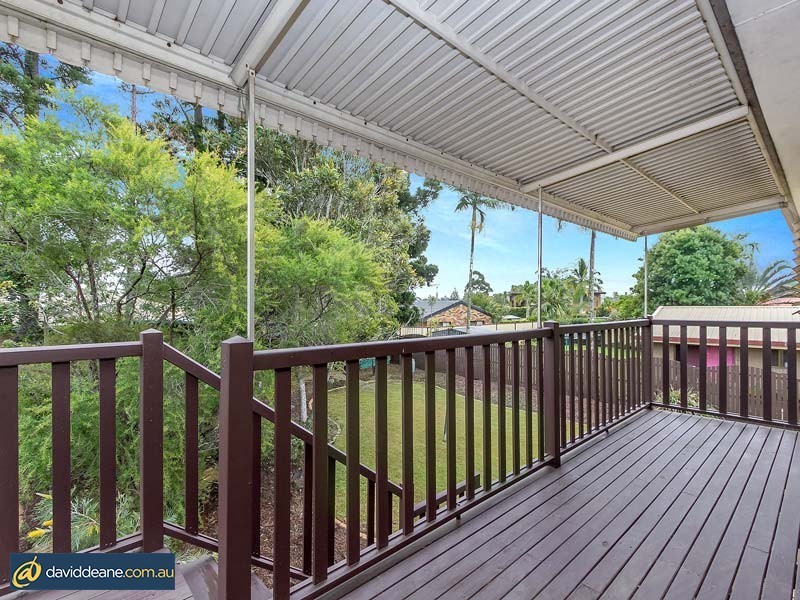 21 Bordeau Cres, Petrie QLD 4502