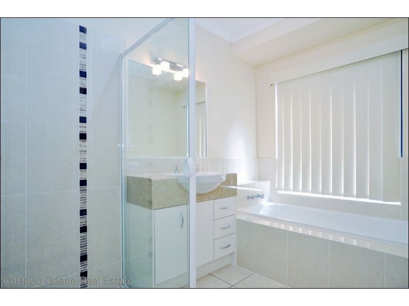 23 Eaton Close, North Lakes QLD 4509