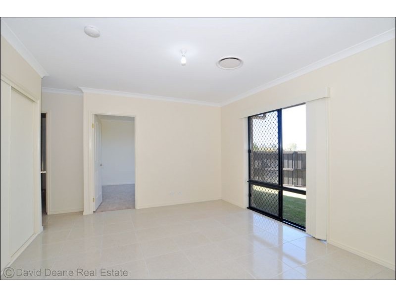23 Eaton Close, North Lakes QLD 4509