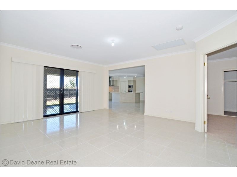23 Eaton Close, North Lakes QLD 4509