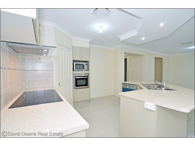 23 Eaton Close, North Lakes QLD 4509