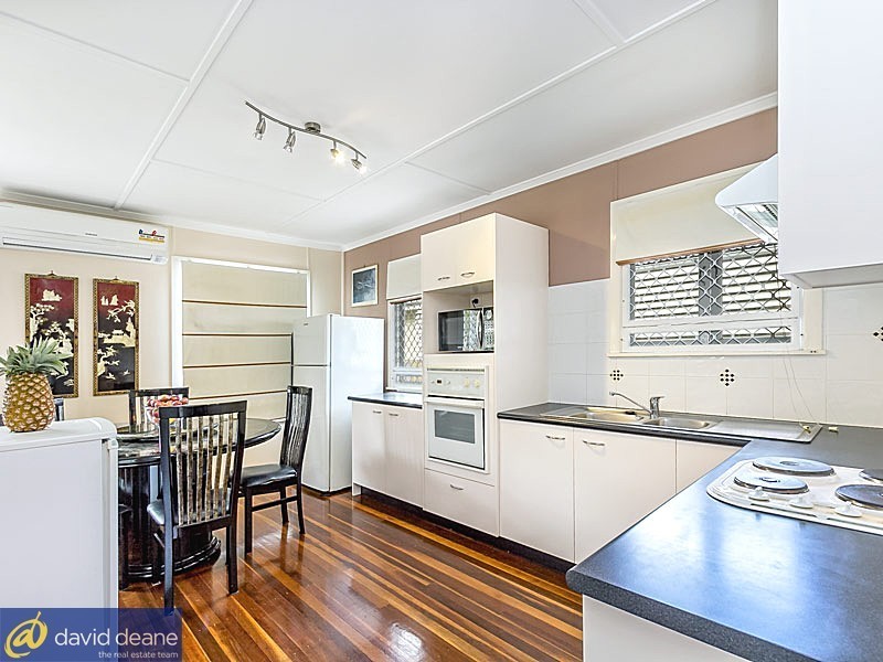 15 Lancaster St, Strathpine QLD 4500