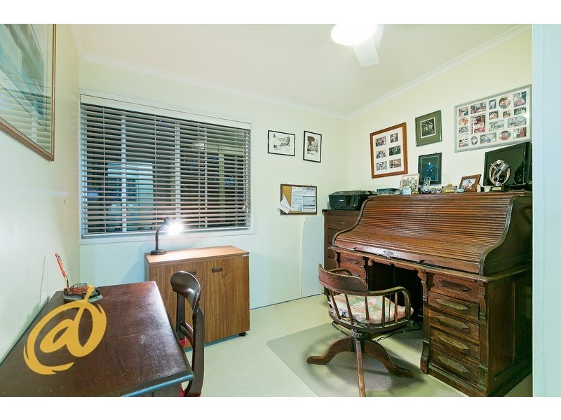 4 Alawara Street, Petrie QLD 4502