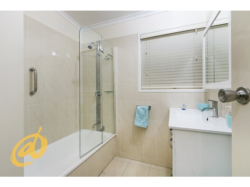 4 Alawara Street, Petrie QLD 4502