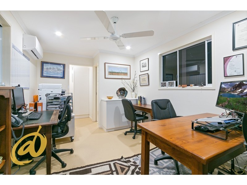 4 Alawara Street, Petrie QLD 4502