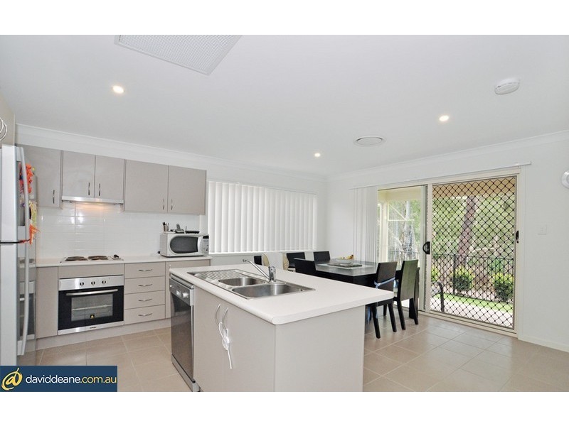 17 Adam Ct, Kallangur QLD 4503