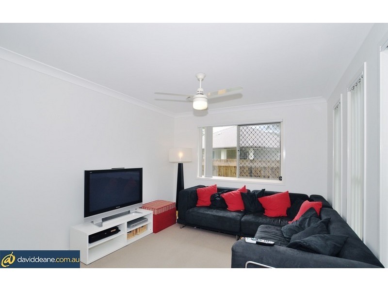 17 Adam Ct, Kallangur QLD 4503