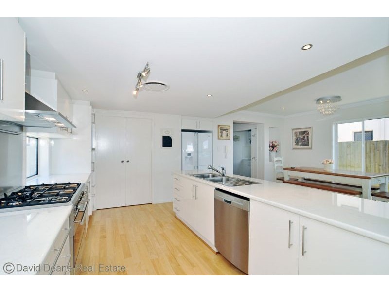 North Lakes QLD 4509