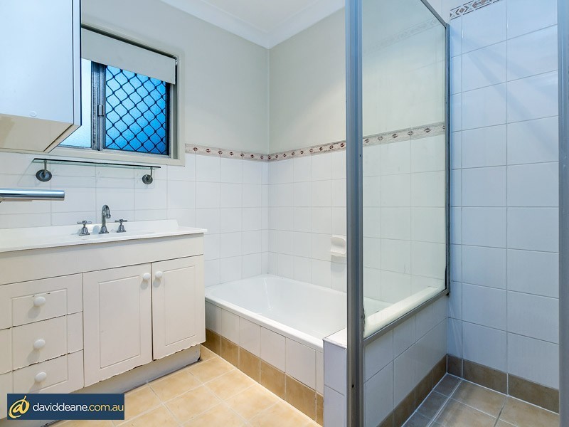 2 Wordsworth St, Strathpine QLD 4500