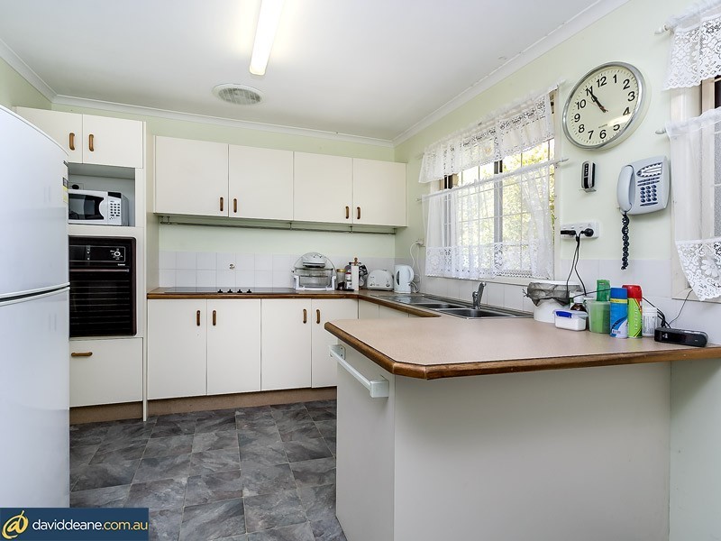 32 Livingstone St, Strathpine QLD 4500