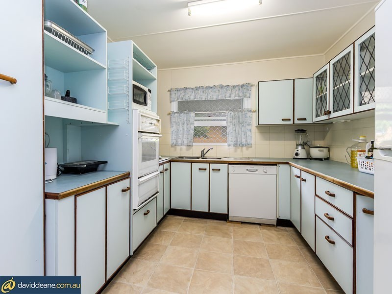 27 Fox Street, Strathpine QLD 4500