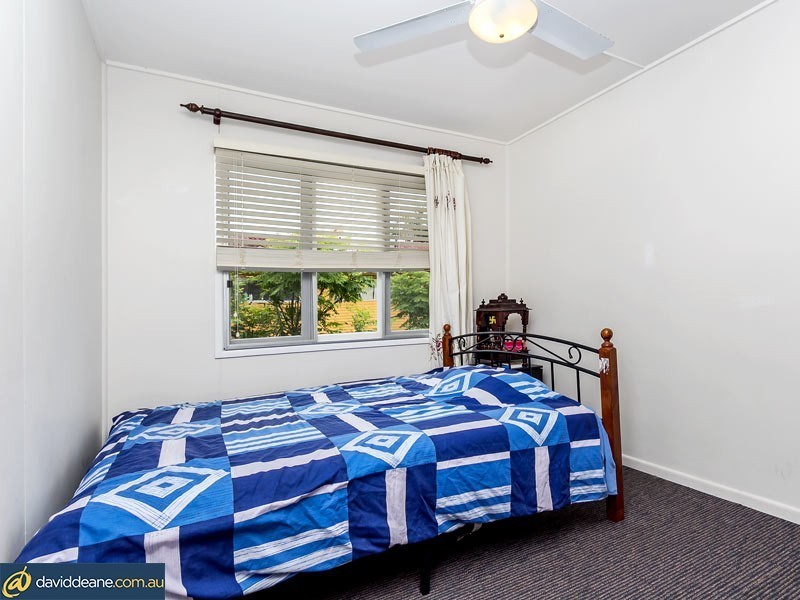 27 Fox Street, Strathpine QLD 4500