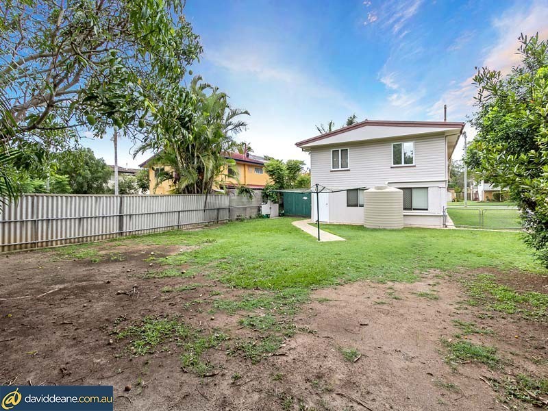 27 Fox Street, Strathpine QLD 4500